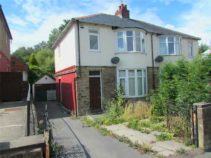 3 Bedroom Semi-Detached House To Rent In Newsome Road, Newsome, Huddersfield, HD4