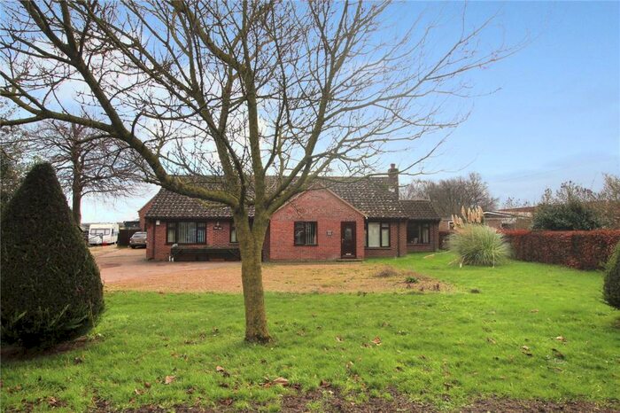 5 Bedroom Bungalow For Sale In The Street, Bergh Apton, Norwich, Norfolk, NR15