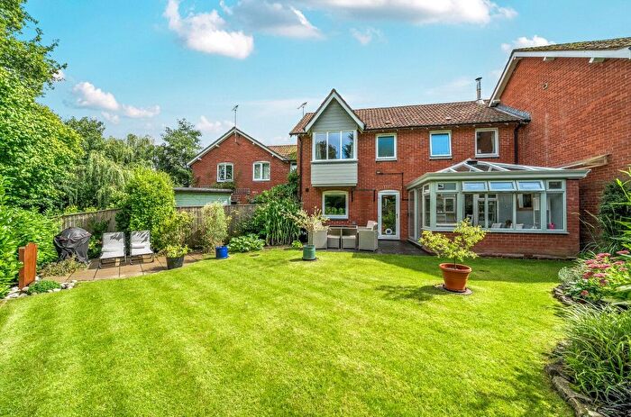 4 Bedroom Terraced House For Sale In Mamhead Road, Kenton, Exeter, EX6