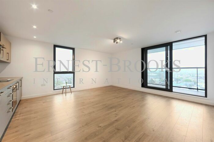 2 Bedroom Flat To Rent In Chancellor House, Chancellor House, SE16