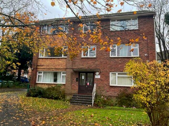 1 Bedroom Flat To Rent In Weston Lane, Southampton, SO19