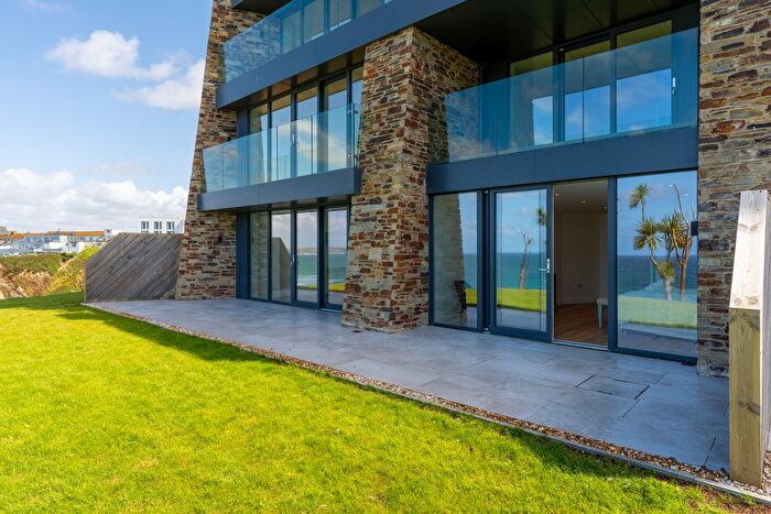 2 Bedroom Flat For Sale In Trebarwith Crescent, Newquay, TR7