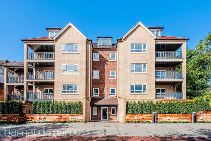 2 Bedroom Apartment For Sale In Riddlesdown Road, Purley, CR8