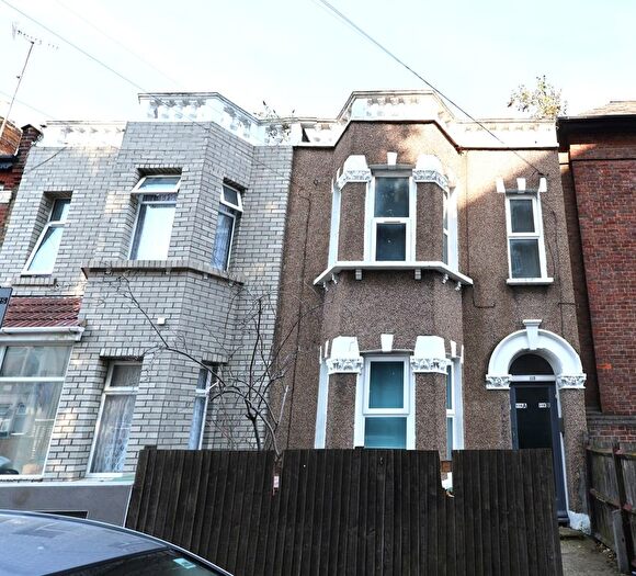 2 Bedroom Terraced House For Sale In London, E13