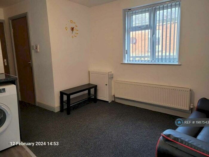 1 Bedroom Flat To Rent In Whalley New Road, Blackburn, BB1