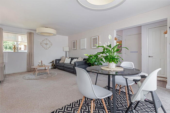 2 Bedroom Apartment For Sale In Yarningdale, Harwood Grove, Shirley, B90