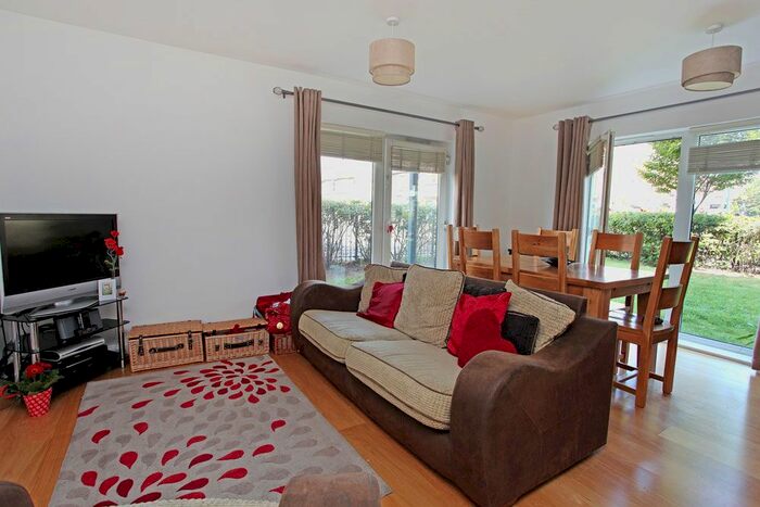 2 Bedroom Flat To Rent In Topaz Court, High Road Leytonstone, E11