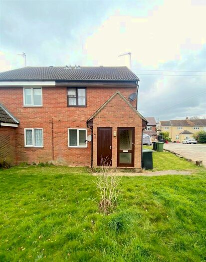 1 Bedroom Flat To Rent In Gibson Close, North Weald, Epping, CM16