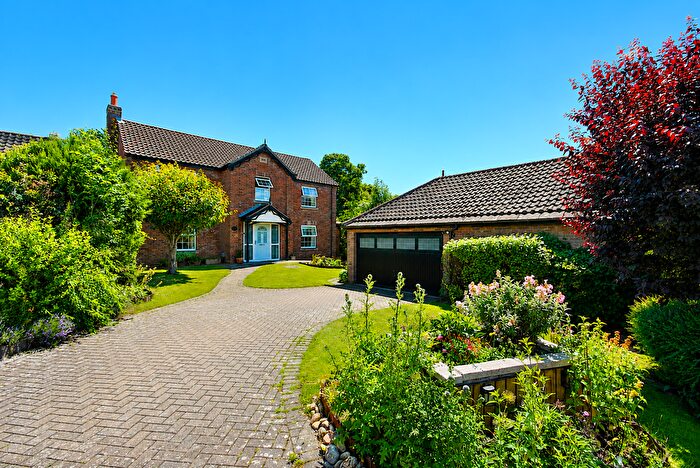 3 Bedroom Detached House For Sale In Crackle Hill, Westwoodside, Doncaster, DN9