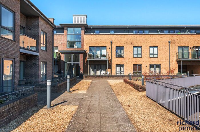 2 Bedroom Flat For Sale In King House, Firefly Avenue, Swindon, SN2