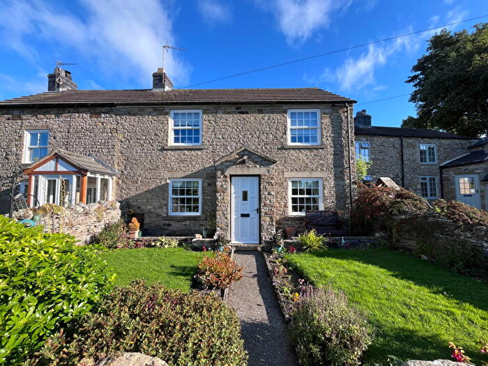 2 Bedroom Cottage For Sale In Lilac Cottage, Moor Road, Bellerby, DL8