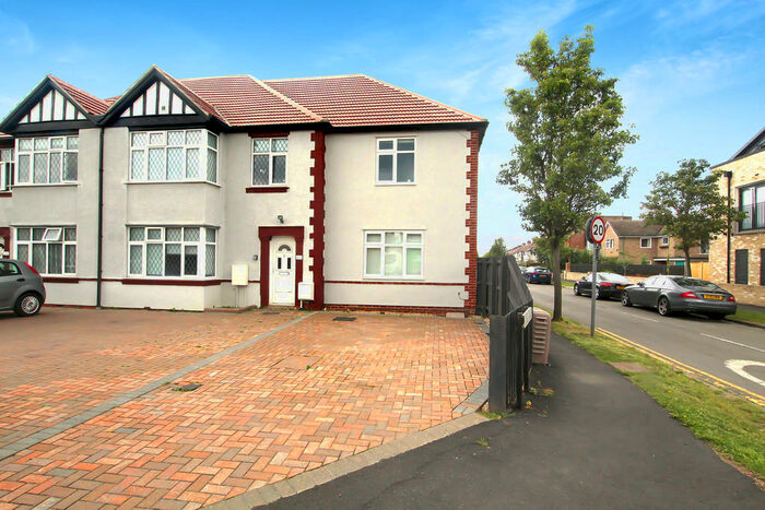 2 Bedroom End Of Terrace House To Rent In Lovell Road, Cambridge, CB4