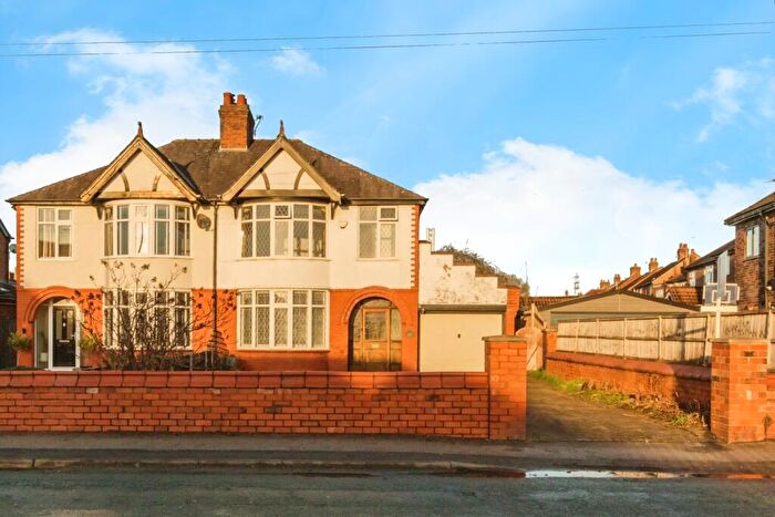 3 Bedroom Semi Detached House For Sale In Middlewich Road, Rudheath, Northwich, Cheshire, CW9