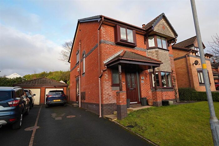 4 Bedroom Detached House For Sale In Crowborough Close, Lostock, Bolton, BL6