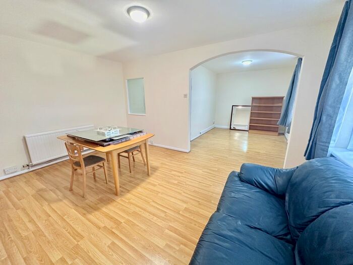 4 Bedroom Semi-Detached House To Rent In Camrose Avenue, Edgware, HA8