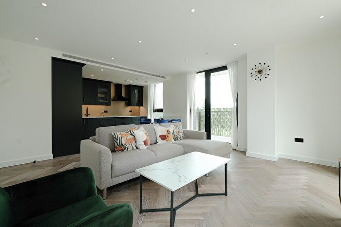 2 Bedroom Flat To Rent In Merino Gardens, London Dock, London, E1W