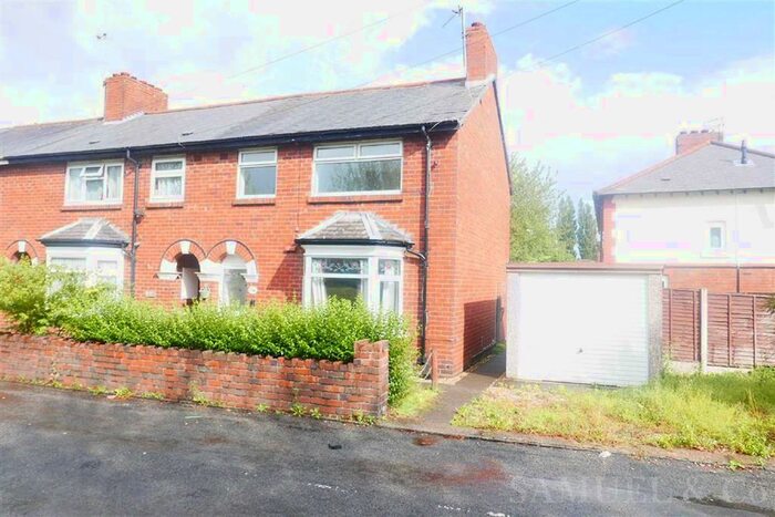 3 Bedroom End Of Terrace House To Rent In Hayes Crescent, Oldbury, B68