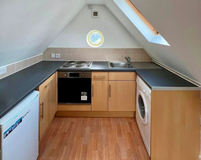 Studio To Rent In Cowley Road, Oxford, OX4