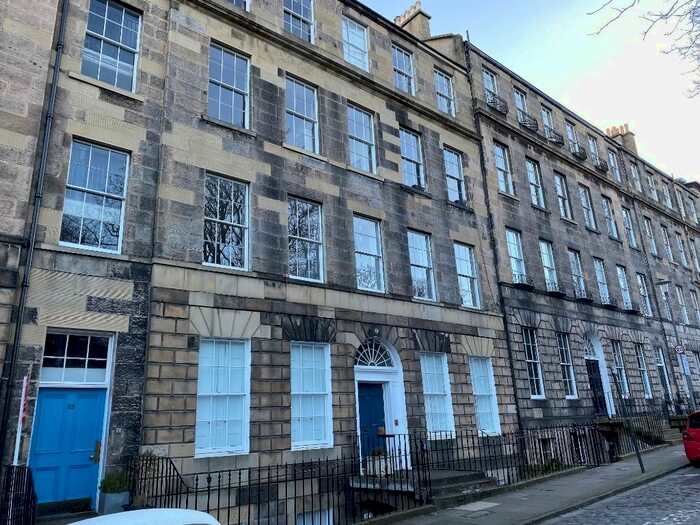 4 Bedroom Flat To Rent In Gayfield Square, New Town, Edinburgh, EH1