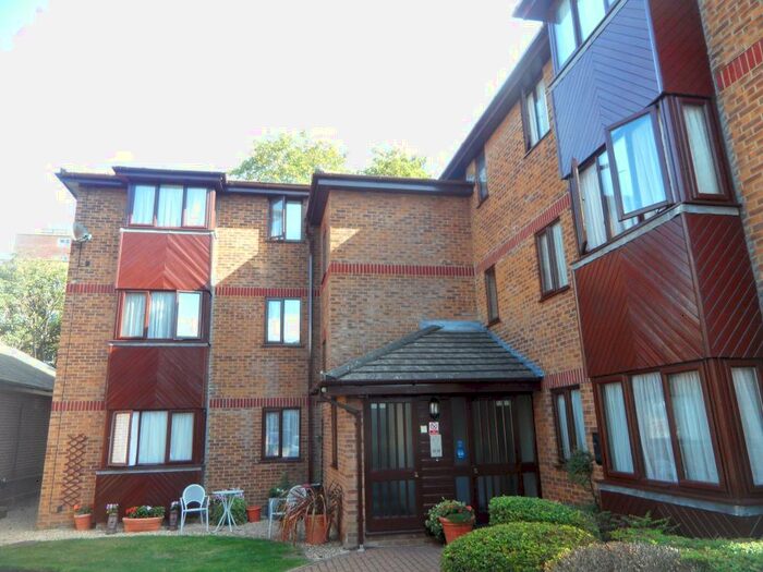 2 Bedroom Apartment To Rent In Skinner Street, Poole, BH15