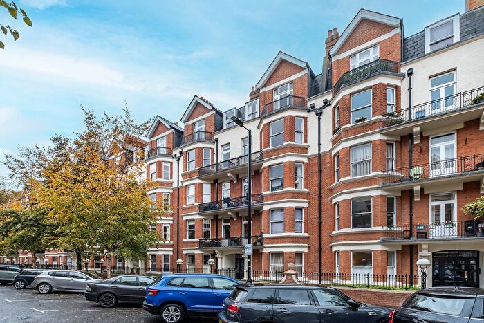 2 Bedroom Flat For Sale In Wymering Road, London, W9