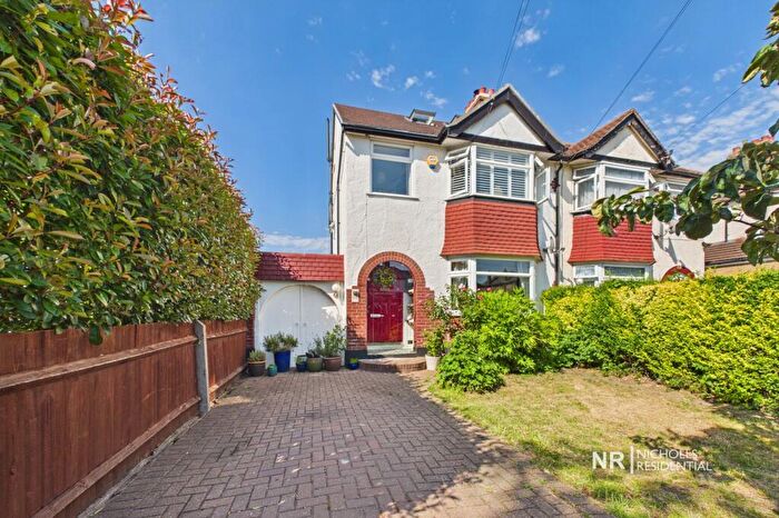4 Bedroom Semi-Detached House For Sale In Chessington Road, West Ewell, Surrey., KT19