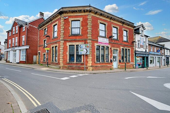 2 Bedroom Flat For Sale In Salisbury Street, Fordingbridge, SP6