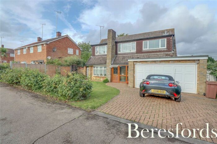 4 Bedroom Detached House For Sale In Hutton Drive, Hutton, CM13