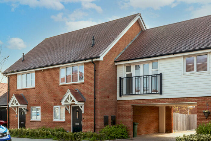 2 Bedroom Terraced House To Rent In Kilnwood Vale, RH12