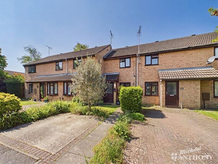 2 Bedroom Terraced House For Sale In Cutlers Way, Leighton Buzzard, LU7