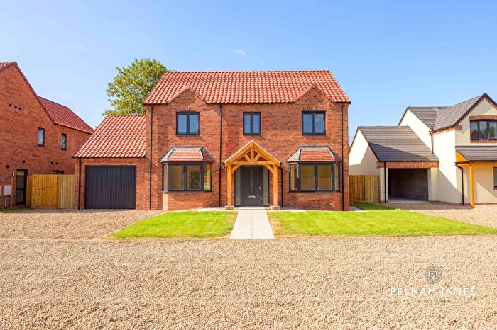 4 Bedroom Detached House For Sale In Grove Grange, Barnby Road, Newark, NG24