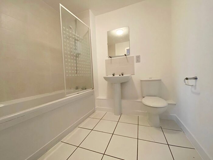 2 Bedroom Flat To Rent In Lewisham High Street, London, SE13