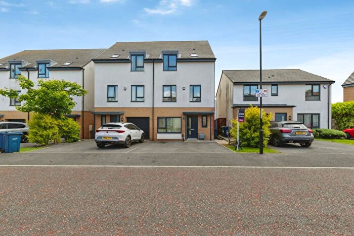 4 Bedroom Semi-Detached House For Sale In Wetherall Close, Sunderland, Tyne And Wear, SR5