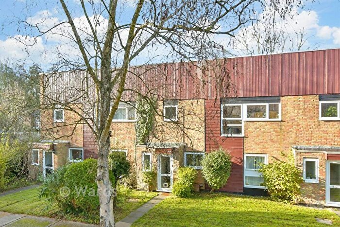 3 Bedroom Terraced House For Sale In Knights Croft, New Ash Green, Longfield, Kent, DA3