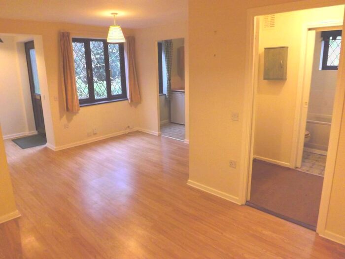 Studio To Rent In Levery Close, Abingdon, OX14