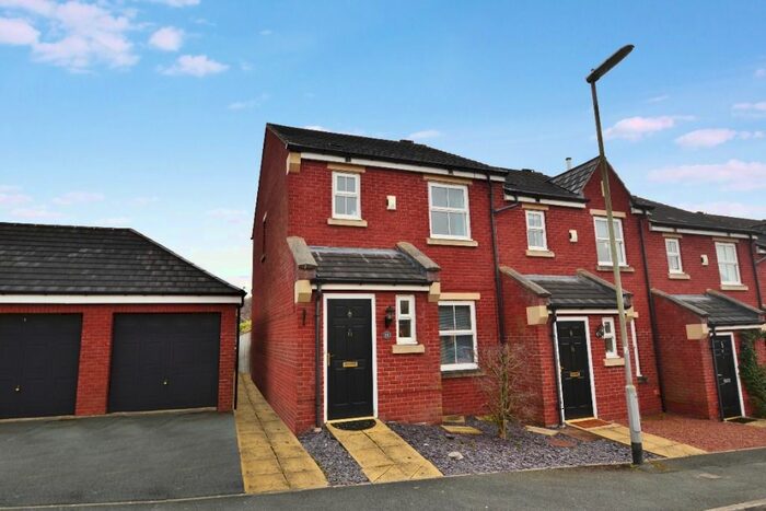 3 Bedroom Town House To Rent In Mansion Gate Drive, Chapel Allerton, Leeds, LS7