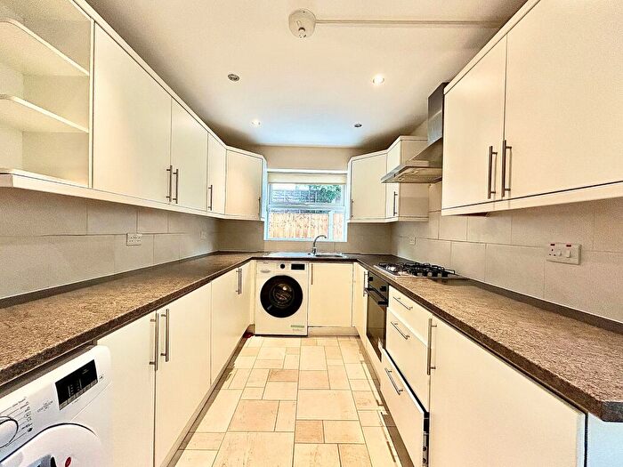 4 Bedroom Terraced House To Rent In Ham Park Road, Stratford, E15