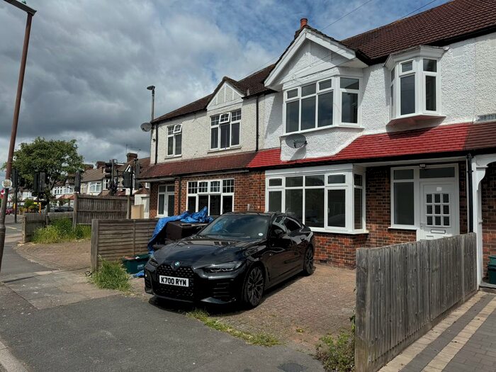 3 Bedroom Terraced House To Rent In Meadow Close, Ryans Park, London, SW20