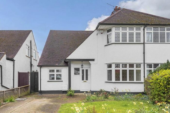 3 Bedroom Semi-Detached House To Rent In Central Avenue, Pinner, HA5
