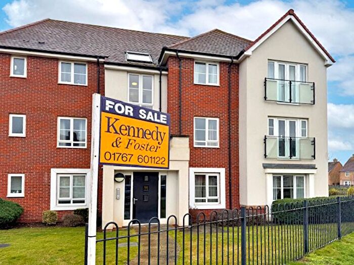 2 Bedroom Flat For Sale In Hawking Drive, Biggleswade, SG18