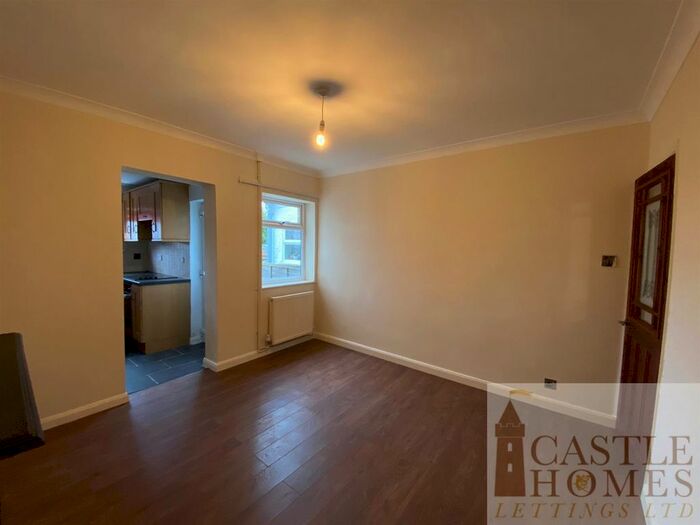 2 Bedroom End Of Terrace House To Rent In Gorleston Road, Oulton, Lowestoft, NR32