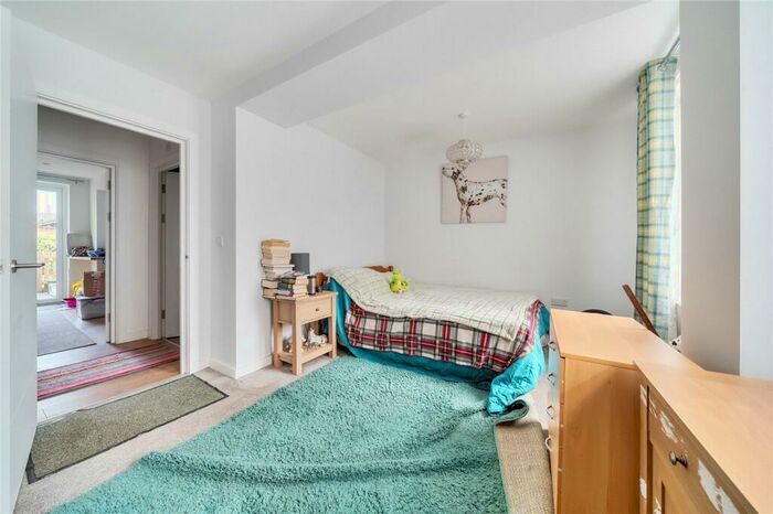 1 Bedroom Apartment For Sale In Churchill Drive, Crediton, Devon, EX17