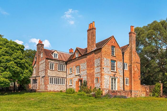 10 Bedroom Detached House To Rent In Goring Heath, Reading, RG8