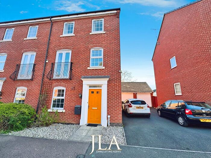 4 Bedroom Semi-Detached House To Rent In Danbury Place, Leicester, LE5