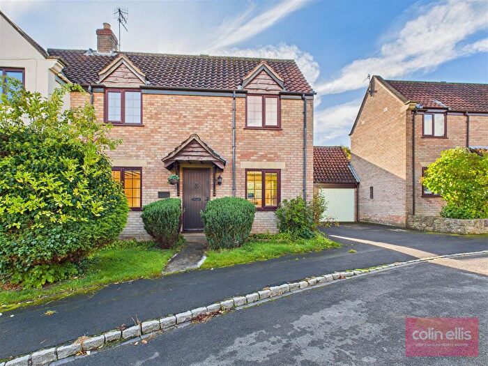 2 Bedroom Semi-detached House For Sale In Dale Close, Burniston, Scarborough, YO13