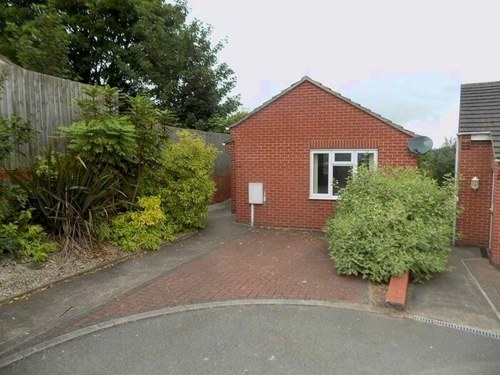 2 Bedroom Detached Bungalow To Rent In Ordsall Close, Mansfield, NG18