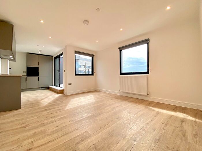 2 Bedroom Flat To Rent In Romney Place, Maidstone, ME15