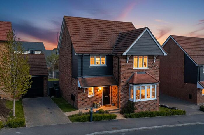 4 Bedroom Detached House For Sale In Hills Drive, Newport, CB11