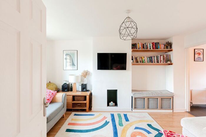 3 Bedroom Semi-Detached House For Sale In Dorchester Road, Horfield, Bristol, BS7