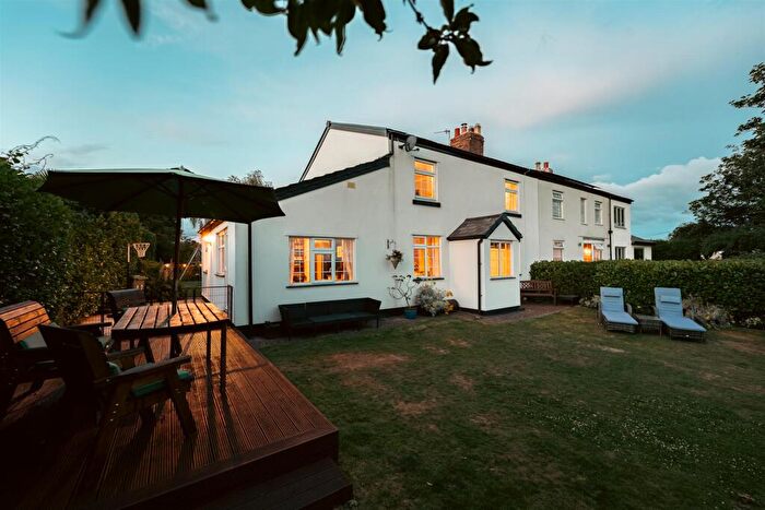 4 Bedroom Cottage For Sale In Idyllic Four Bedroom Cottage W/ Incredible Views, CW9